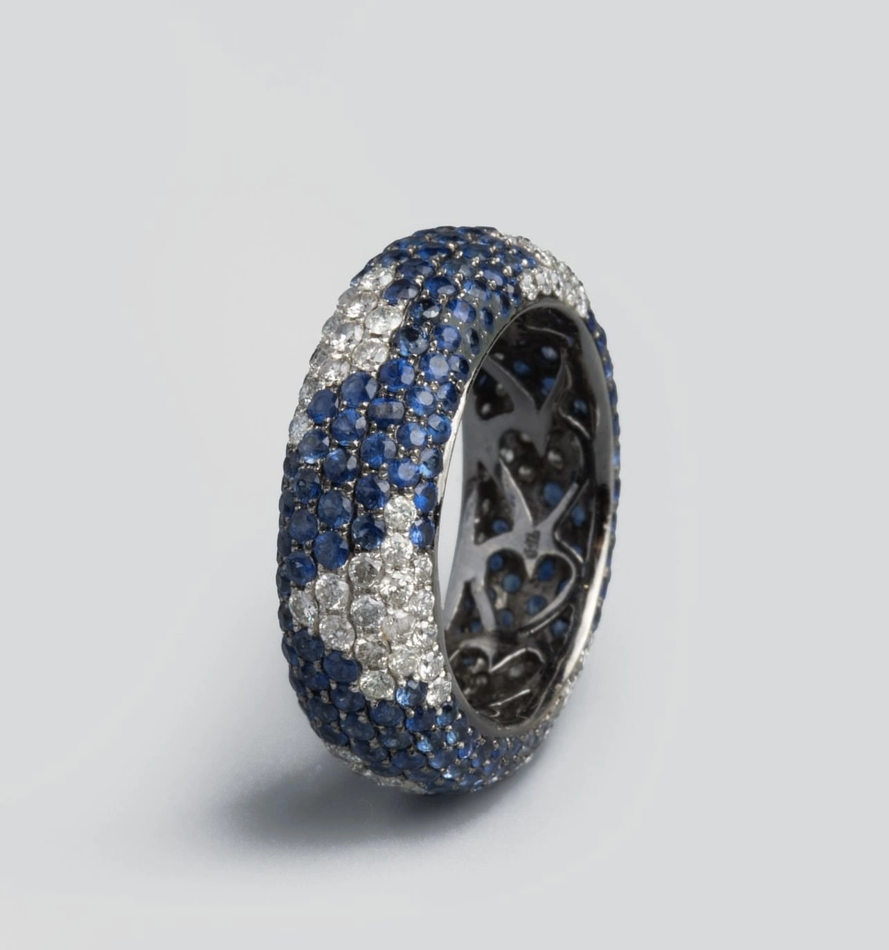 Cintillo de zafiro azul con brillantes